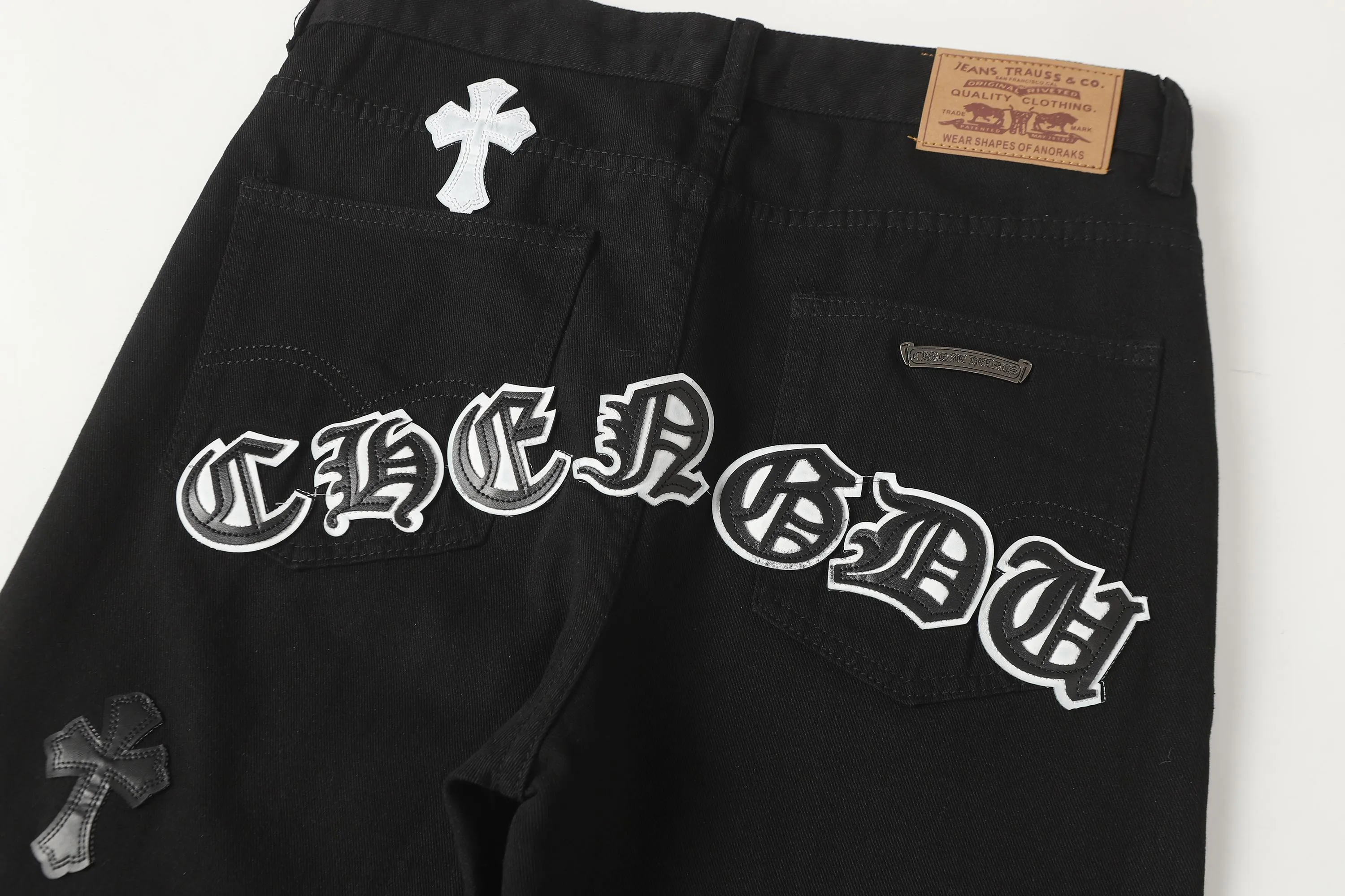 P280 -Chrome Hearts/Chrome Hearts 25ss classic colored leather cross washed color fabric unisex denim trousers -Vibe style straight stacked god-level version -Carbon fine bias denim color fabric -Old vintage complete set of hardware - Chrome Hearts high version uses high-ounce custom fabrics, fermentation washing and soft color fixation, soft and thick to wear. The details are all made by hand-polished craftsmanship. All-over jacquard fabrics. Unique design style. Create a full retro feel through multiple processes Niche unique non-contrasting shirt. Customized distressed spray-painted buttons. Craftsmanship in every detail. Color: Picture color. Size: 28-36.